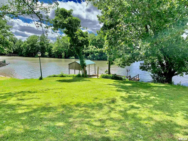 $360,000 | 2242 Lake Jacksonville Road, Jacksonville, IL 62650