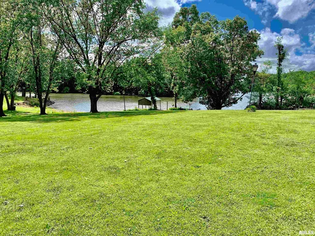 $360,000 | 2242 Lake Jacksonville Road, Jacksonville, IL 62650