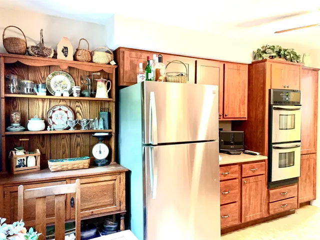 $360,000 | 2242 Lake Jacksonville Road, Jacksonville, IL 62650