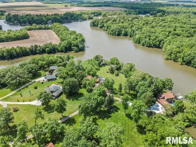 $360,000 | 2242 Lake Jacksonville Road, Jacksonville, IL 62650