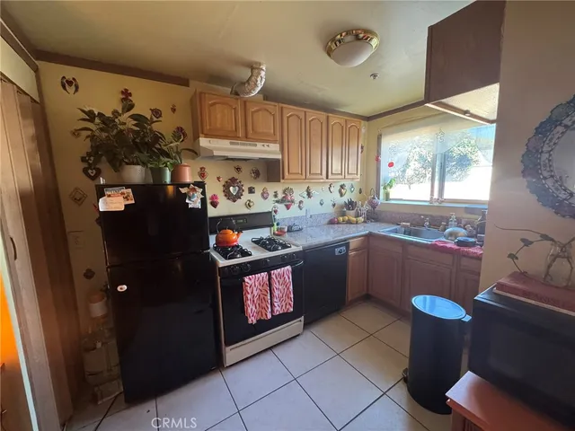 $2,495 | 428 North Hollywood Way, Unit 202, Burbank, CA 91505