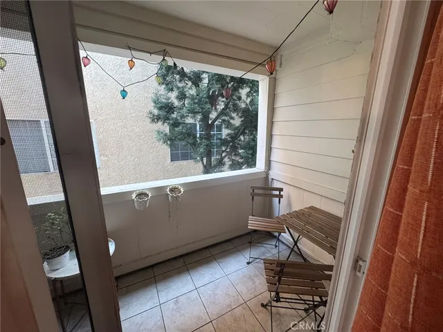 $2,495 | 428 North Hollywood Way, Unit 202, Burbank, CA 91505