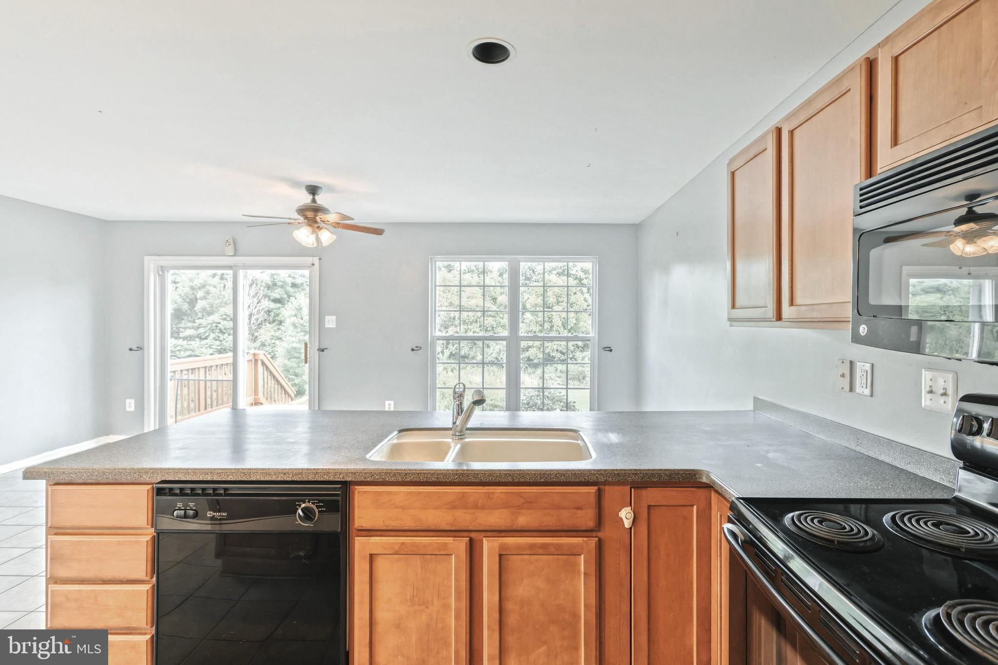 282 Country Ridge Drive Red Lion, PA 17356 - Photo 11 of 37 Gallery Image 11