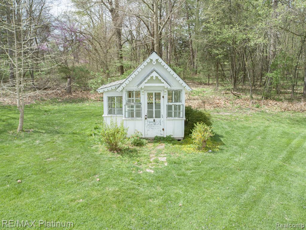 4015 Bennett Lake Road Fenton, MI 48430 - Photo 45 of 51