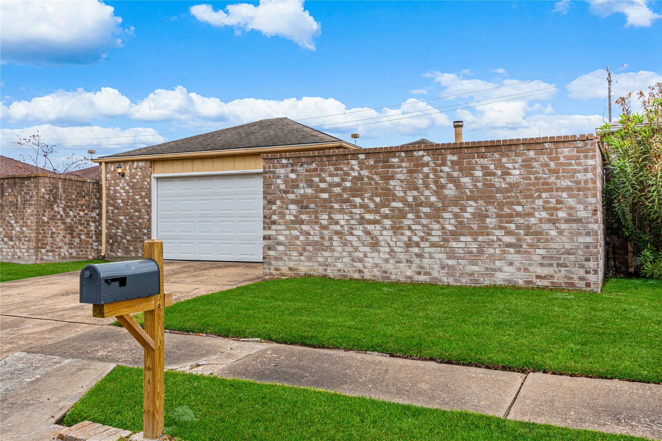 9206 Homeland Drive Houston, TX 77083 - Photo 3 of 39 *Grass AI enhanced*