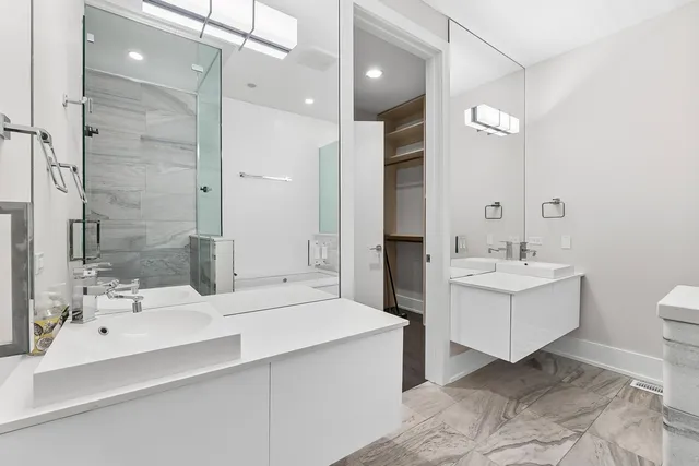 $5,000 | 2814 West North Avenue, Unit 1E, Chicago, IL 60647