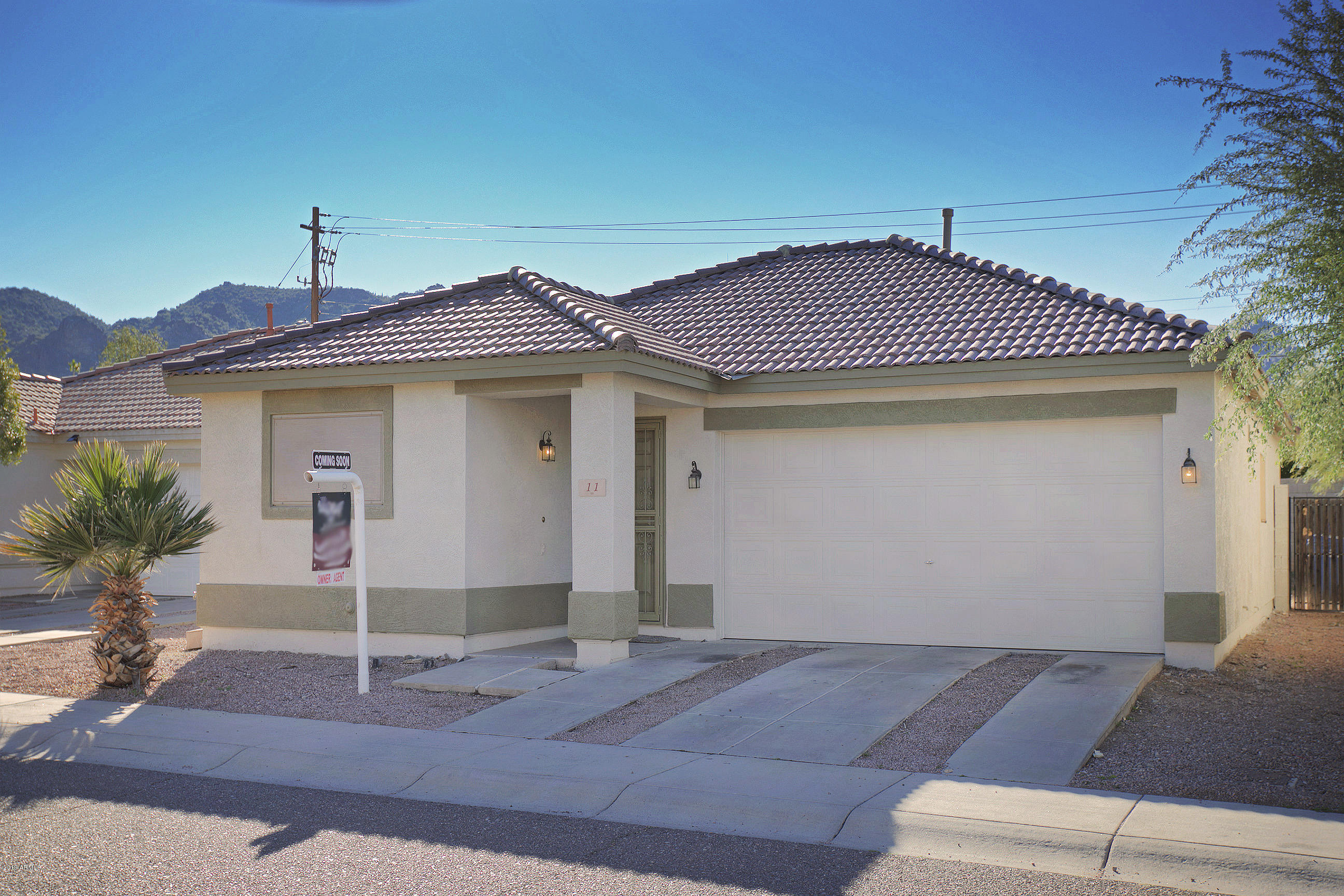 11 West Hayduk Road Phoenix, AZ 85041 - Photo 1 of 14 11WHayduk001