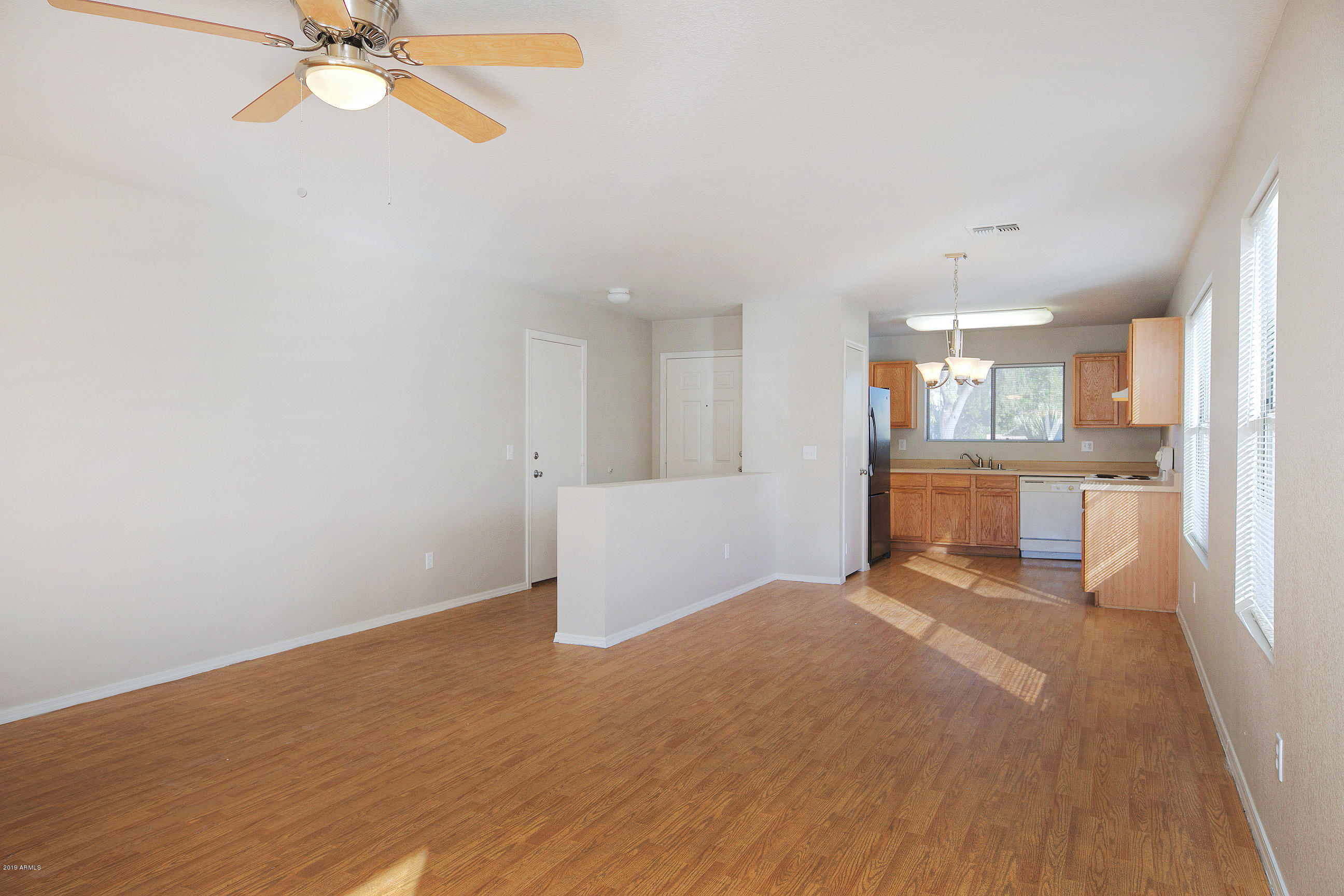 11 West Hayduk Road Phoenix, AZ 85041 - Photo 3 of 14 11WHayduk004