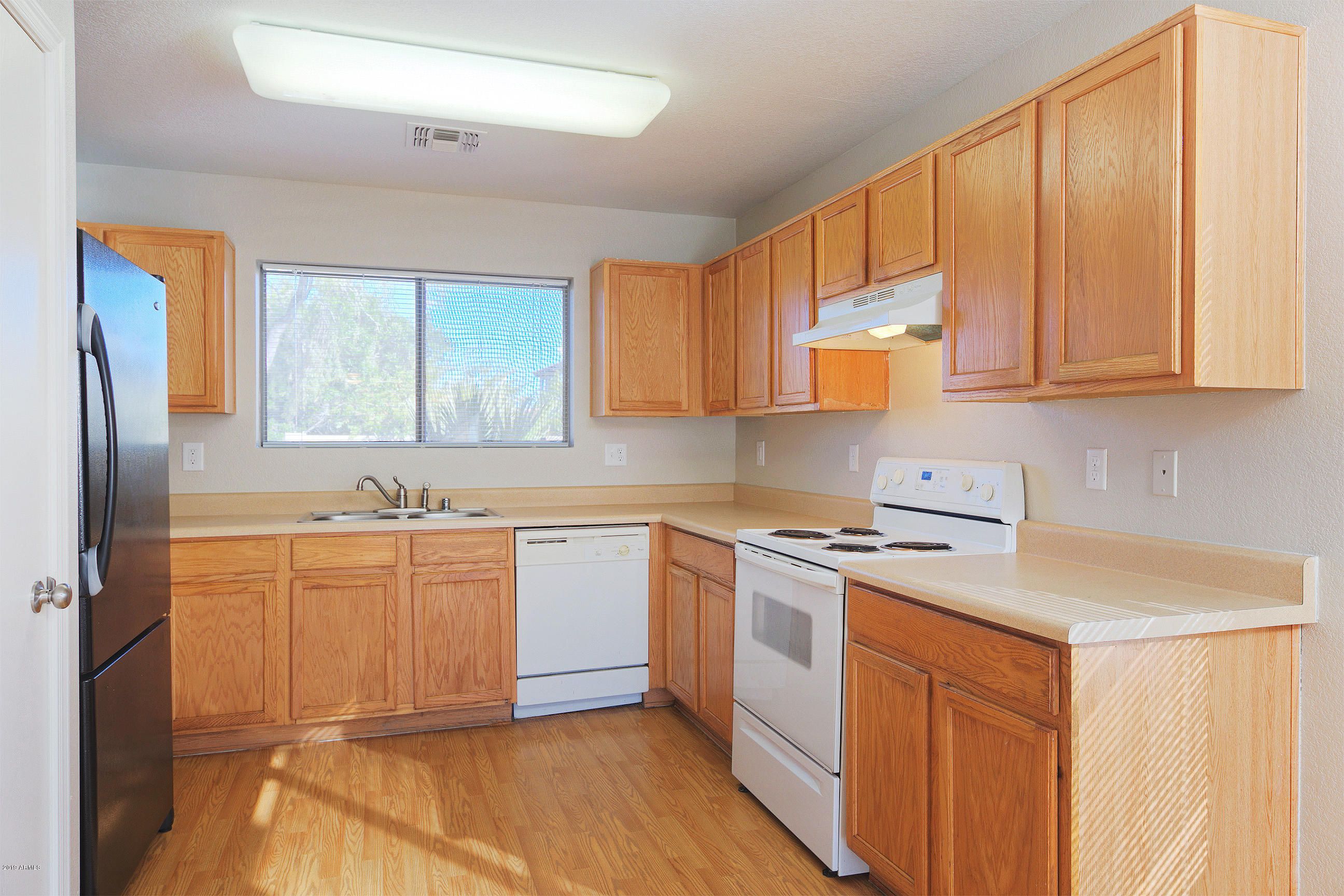 11 West Hayduk Road Phoenix, AZ 85041 - Photo 5 of 14 11WHayduk009