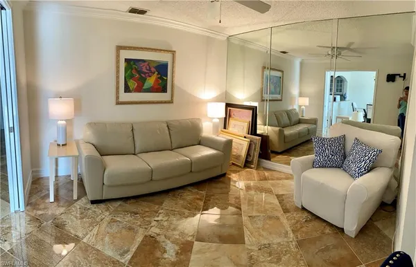 $1,975 | Undisclosed Address, Naples, FL 34104