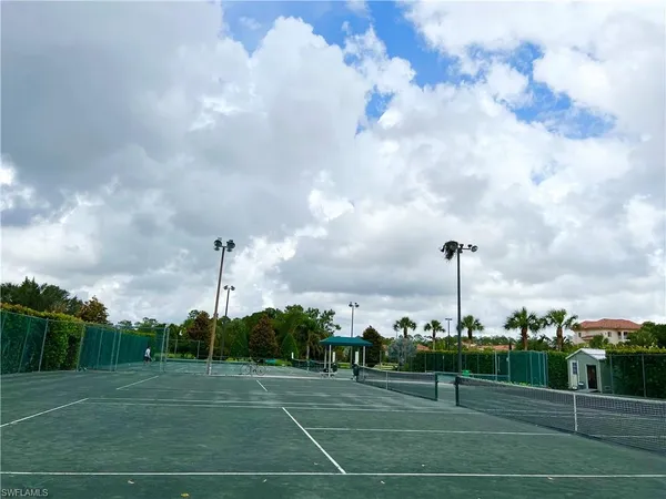 $1,975 | Undisclosed Address, Naples, FL 34104