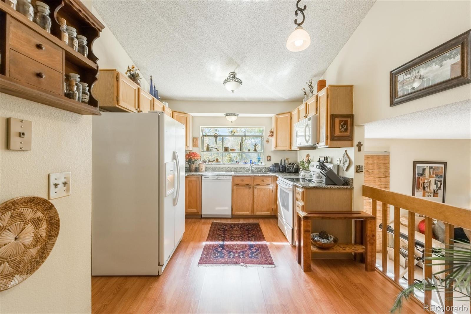 912 Thames Street Highlands Ranch, CO 80126 - Photo 12 of 32 Gallery Image 12