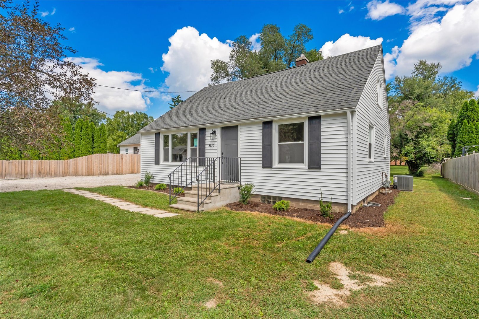 3230 40th Street Moline, IL 61265 - Photo 2 of 39 Gallery Image 2