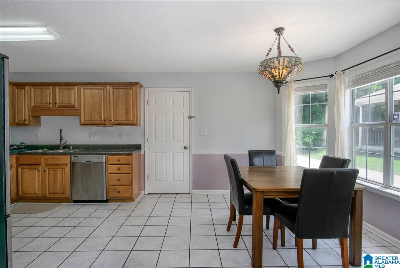 1175 King Arthur Court Alabaster, AL 35007 - Photo 5 of 28
