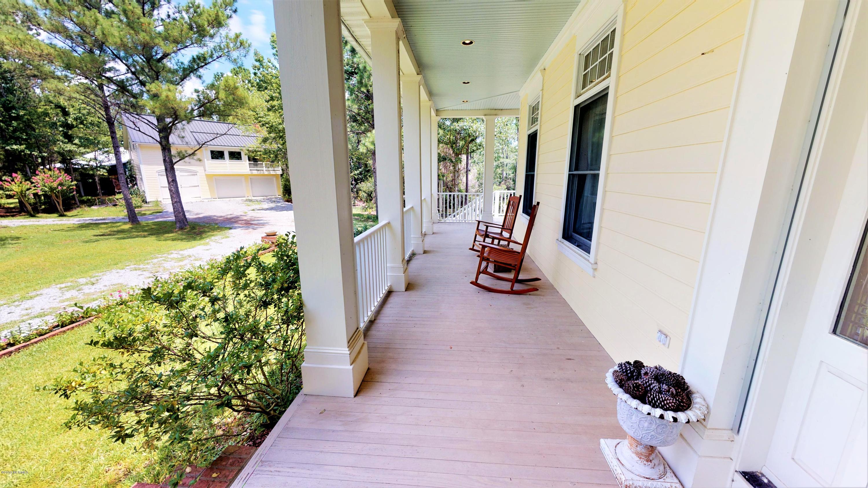 1600 Pasture Point Road Merritt, NC 28556 - Photo 4 of 116 Appealing Front Porch
