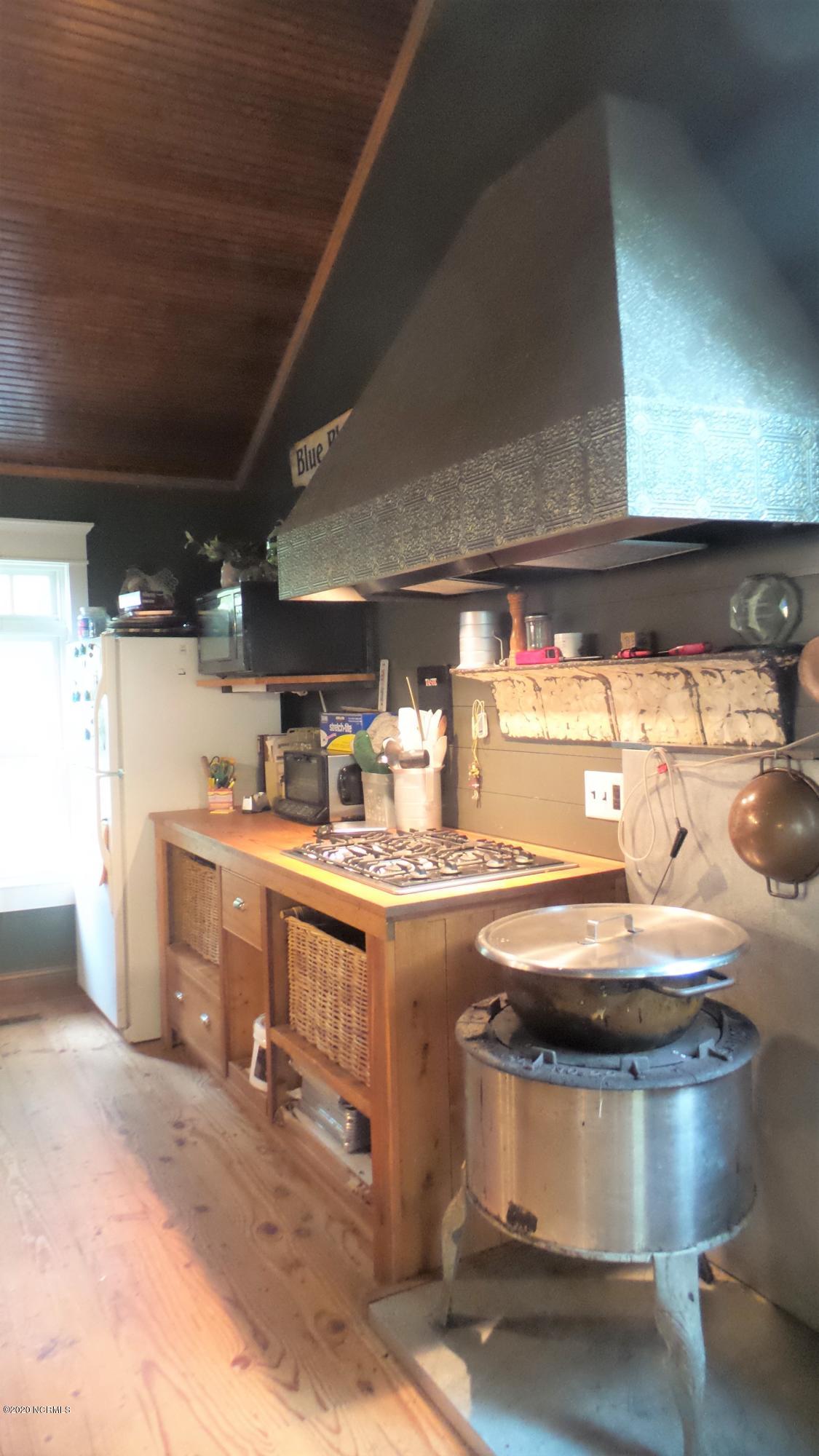 1600 Pasture Point Road Merritt, NC 28556 - Photo 78 of 116 Gas Cooktop