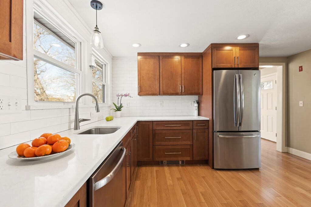 26 Blueberry Hill Road Woburn, MA 01801 - Photo 12 of 30 Gallery Image 12