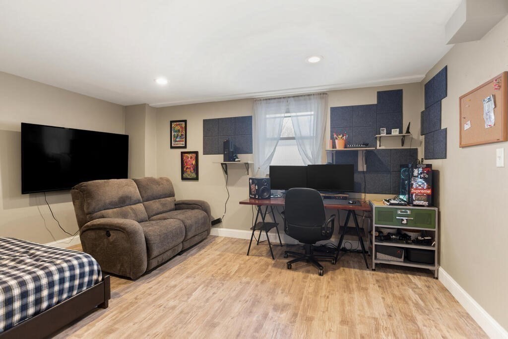 26 Blueberry Hill Road Woburn, MA 01801 - Photo 22 of 30 Gallery Image 22