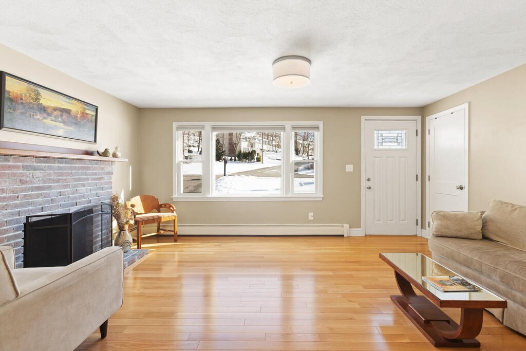 26 Blueberry Hill Road Woburn, MA 01801 - Photo 8 of 30 Gallery Image 8