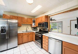 525 Cline Avenue Griffith, IN 46319 - Photo 5 of 17 300x206