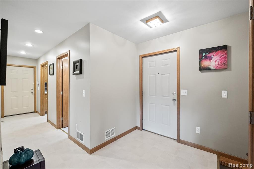 11157 Rose Road Emmett, MI 48022 - Photo 9 of 62 Gallery Image 9