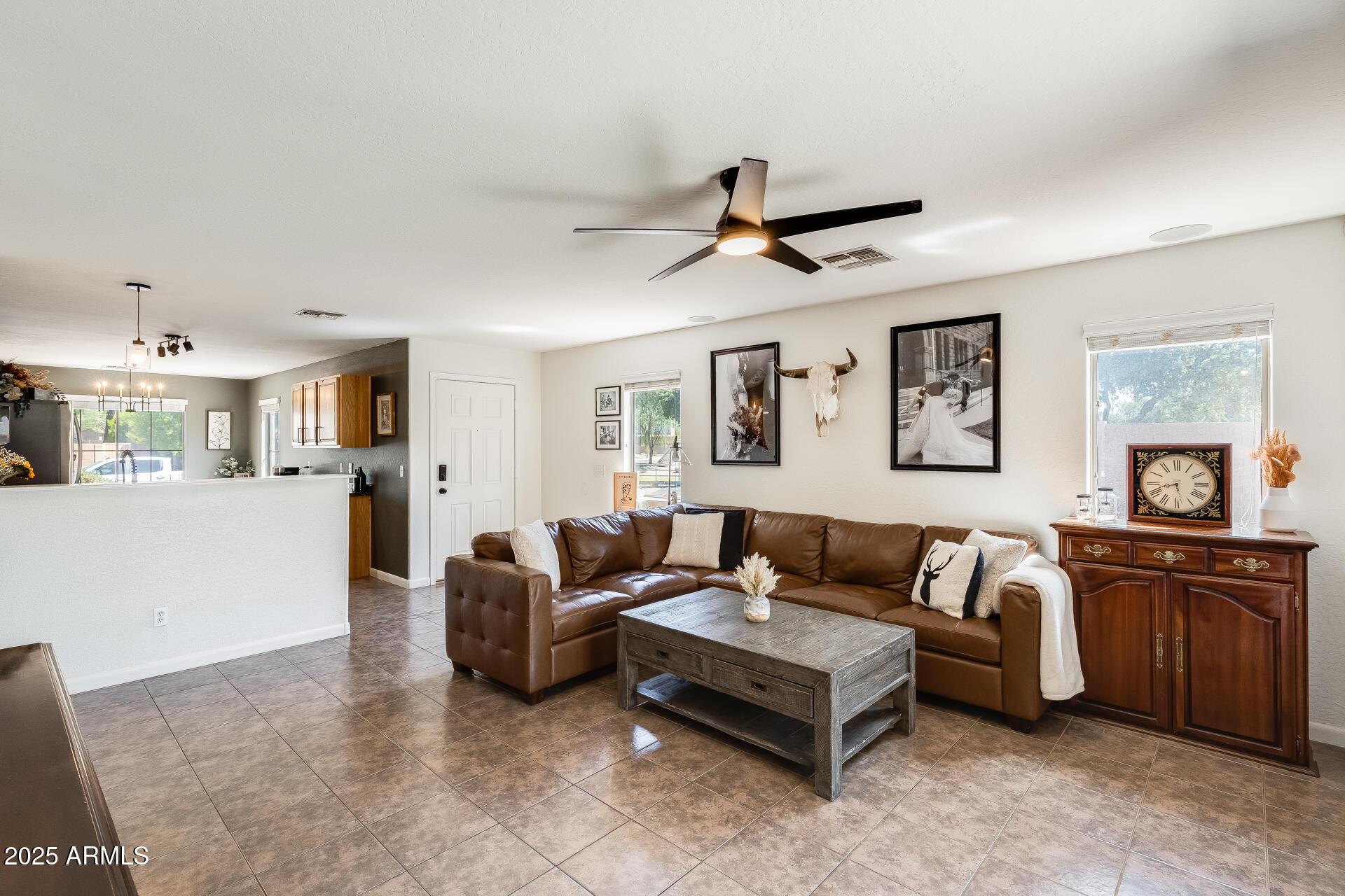 16103 West Redfield Road Surprise, AZ 85379 - Photo 8 of 27