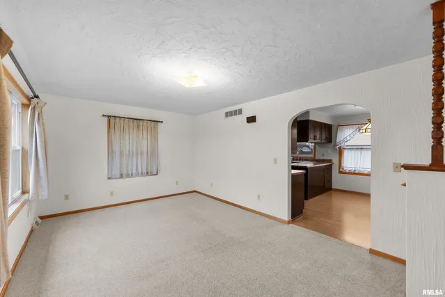 $199,900 | 703 2nd Street, Colona, IL 61241