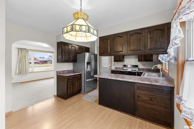 $199,900 | 703 2nd Street, Colona, IL 61241