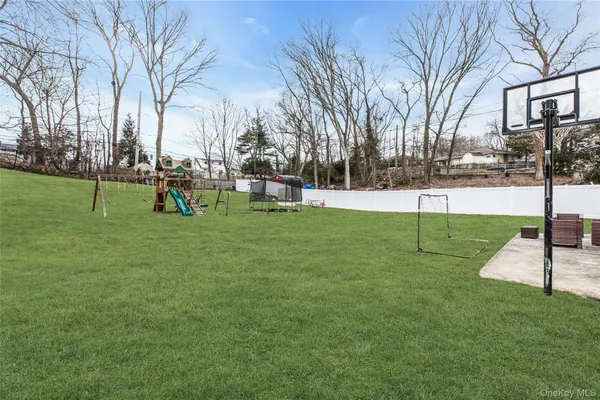 $779,000 | 46 Falcon Drive, Hauppauge, NY 11788
