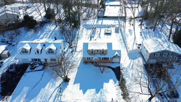 $779,000 | 46 Falcon Drive, Hauppauge, NY 11788