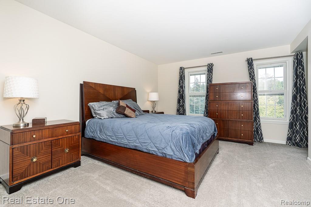 1665 Huntington Park, Unit E Rochester, MI 48309 - Photo 17 of 40