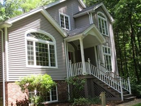 53 Maple Ridge Road Northampton, MA 01062 - Photo 2 of 24