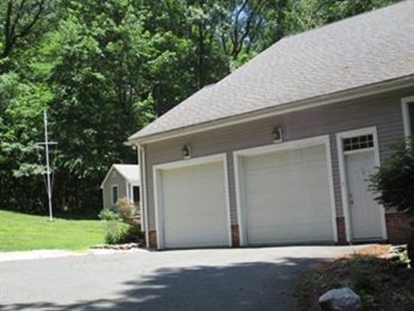 53 Maple Ridge Road Northampton, MA 01062 - Photo 3 of 24