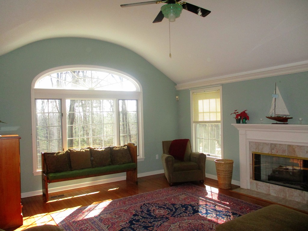 53 Maple Ridge Road Northampton, MA 01062 - Photo 4 of 24