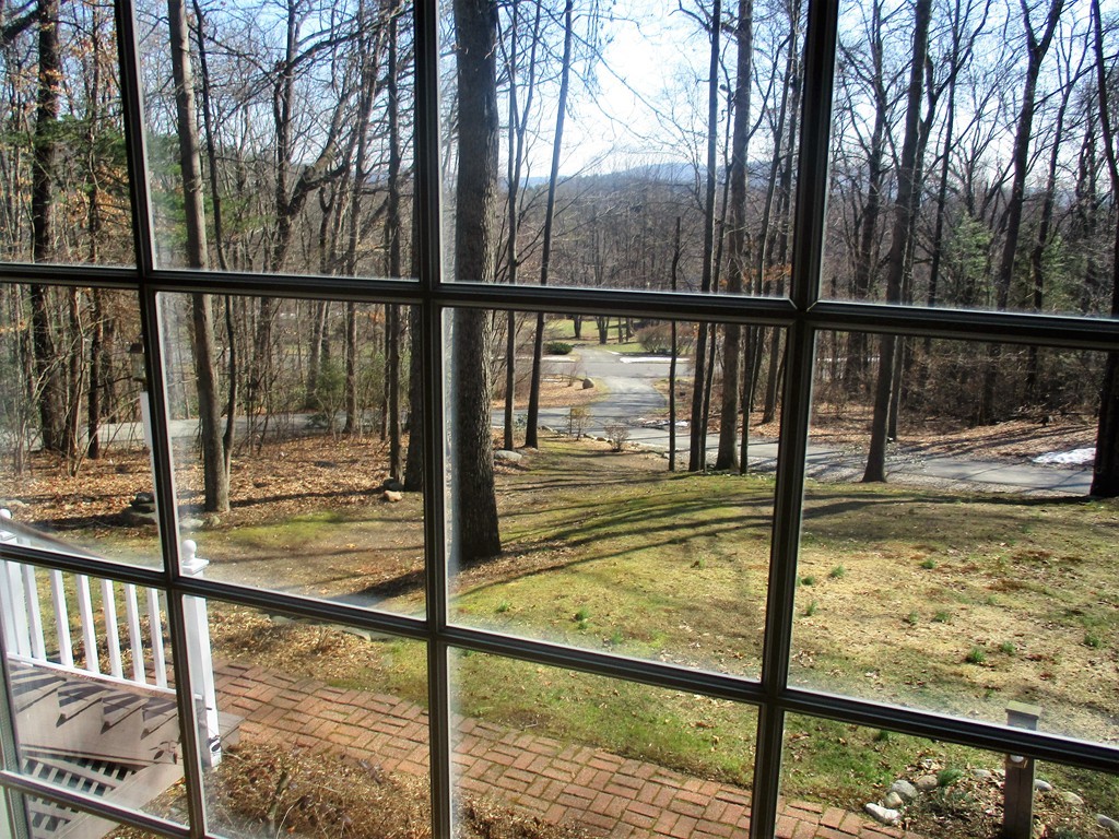 53 Maple Ridge Road Northampton, MA 01062 - Photo 7 of 24