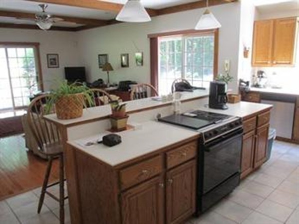 53 Maple Ridge Road Northampton, MA 01062 - Photo 10 of 24