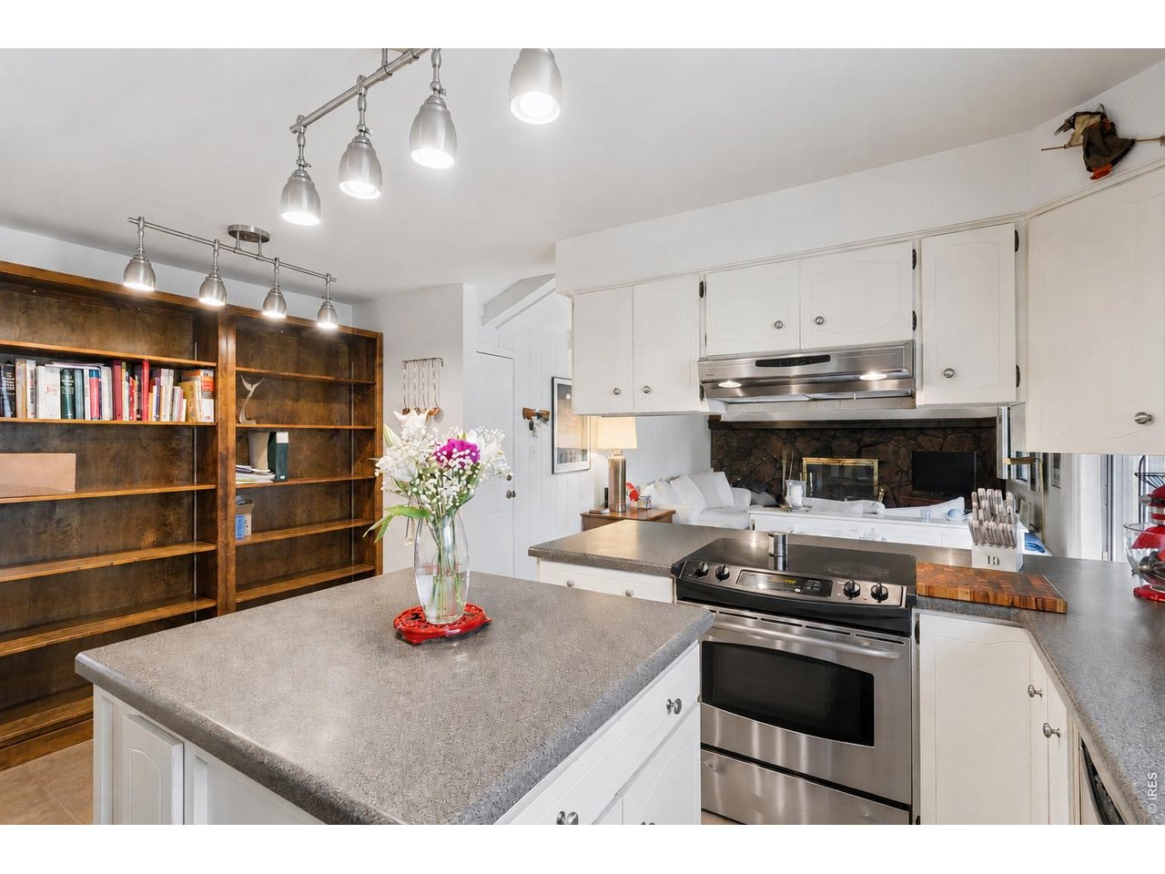 6809 Harvest Road Boulder, CO 80301 - Photo 7 of 23