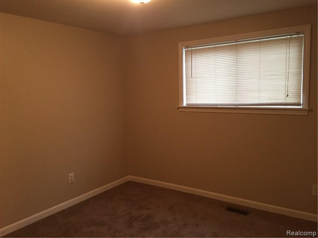 30953 Calahan Road Roseville, MI 48066 - Photo 10 of 14