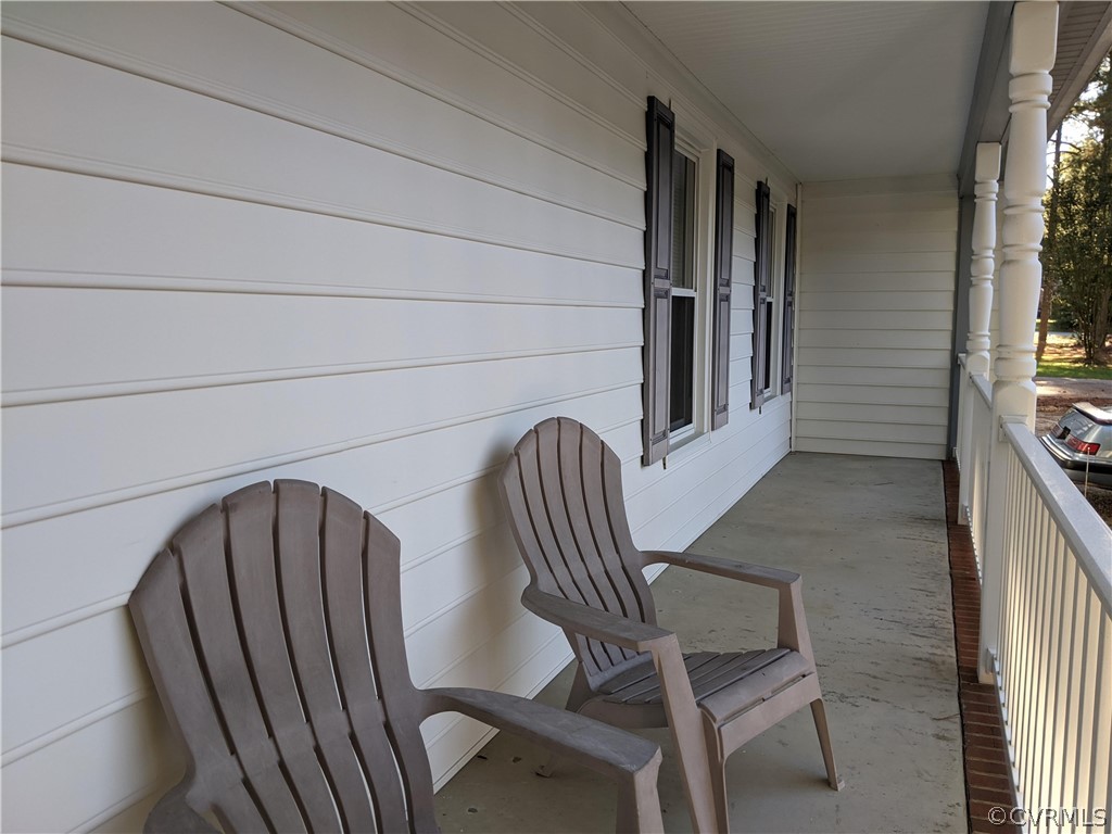 6900 Berrystone Road Chesterfield, VA 23831 - Photo 2 of 23 a view of a hallway with seating area