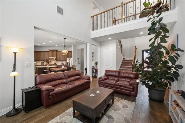 $3,590 | 2685 Venice Drive, Unit 5, Grand Prairie, TX 75054