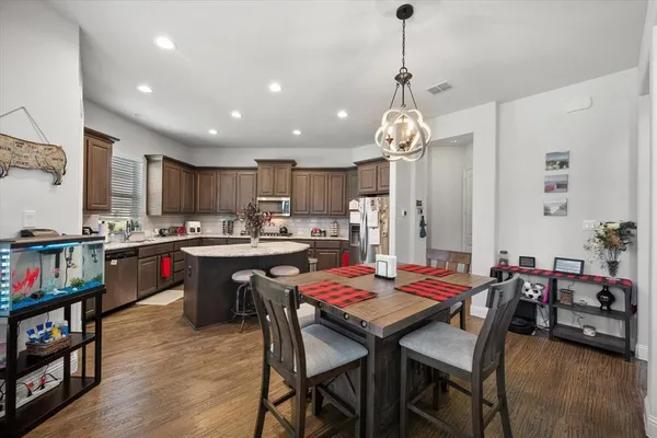 $3,590 | 2685 Venice Drive, Unit 5, Grand Prairie, TX 75054