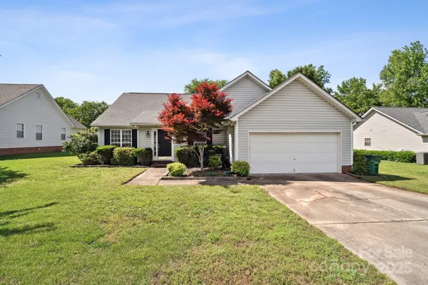 $399,000 | 8105 Castlemaine Drive, Matthews, NC 28104