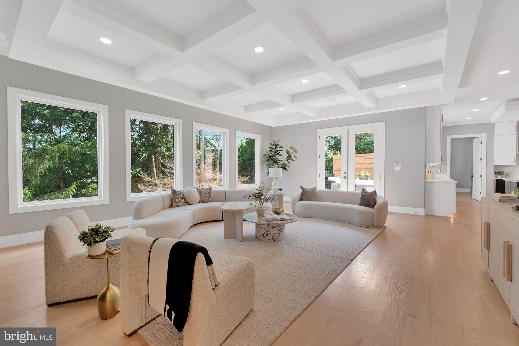 6226 Kellogg Drive McLean, VA 22101 - Photo 13 of 89 Living Room