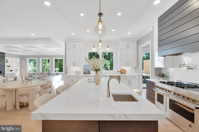 $3,150,000 | 6226 Kellogg Drive, McLean, VA 22101