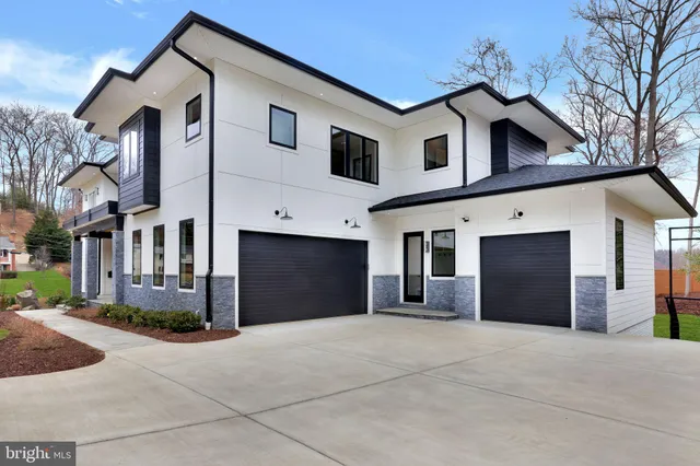 $3,150,000 | 6226 Kellogg Drive, McLean, VA 22101