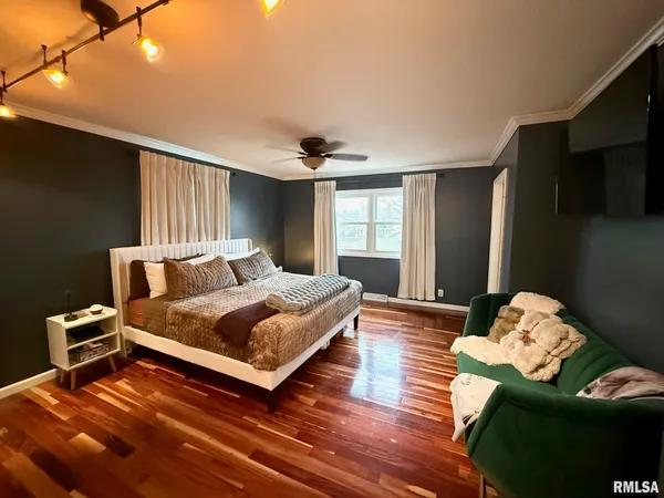 $379,000 | 373 Fir Road, Petersburg, IL 62675