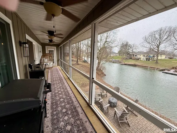 $379,000 | 373 Fir Road, Petersburg, IL 62675