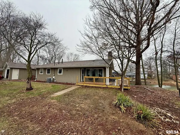 $379,000 | 373 Fir Road, Petersburg, IL 62675