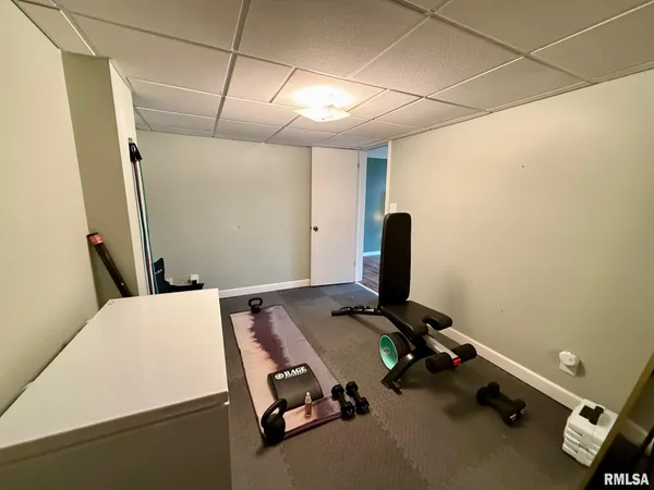 $379,000 | 373 Fir Road, Petersburg, IL 62675