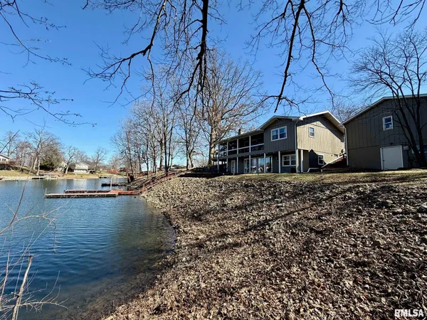 $379,000 | 373 Fir Road, Petersburg, IL 62675